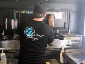 Foodtruck 27 Street burger - Bureau et atelier privatif, coworking, à Bel Air Camp, réseau de tiers lieux business à lyon et villeurbanne - bienvenue dans la communauté