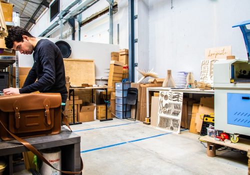 Petit atelier ouvert de 23m² à 74m² à Bel Air Industrie | Bel Air Camp